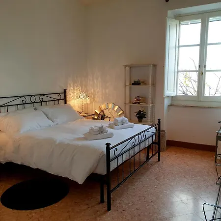 Casa Di Amici Sofia Apartment Cortona